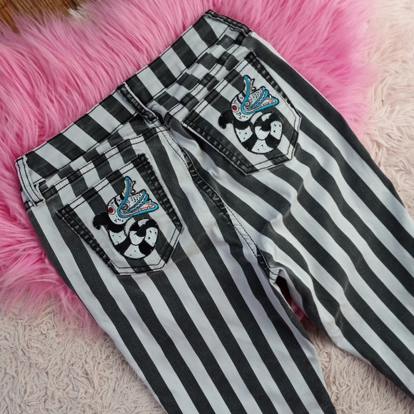 Plus size BEETLEJUICE OOAK custom unique Blackheart striped skinnies! - Picture 9 of 16